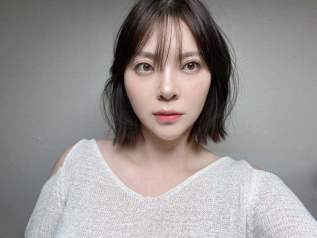 カン・ヘリ サムネイル画像