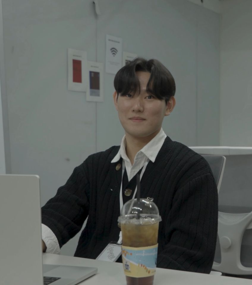 ヤン・ジウク サムネイル画像