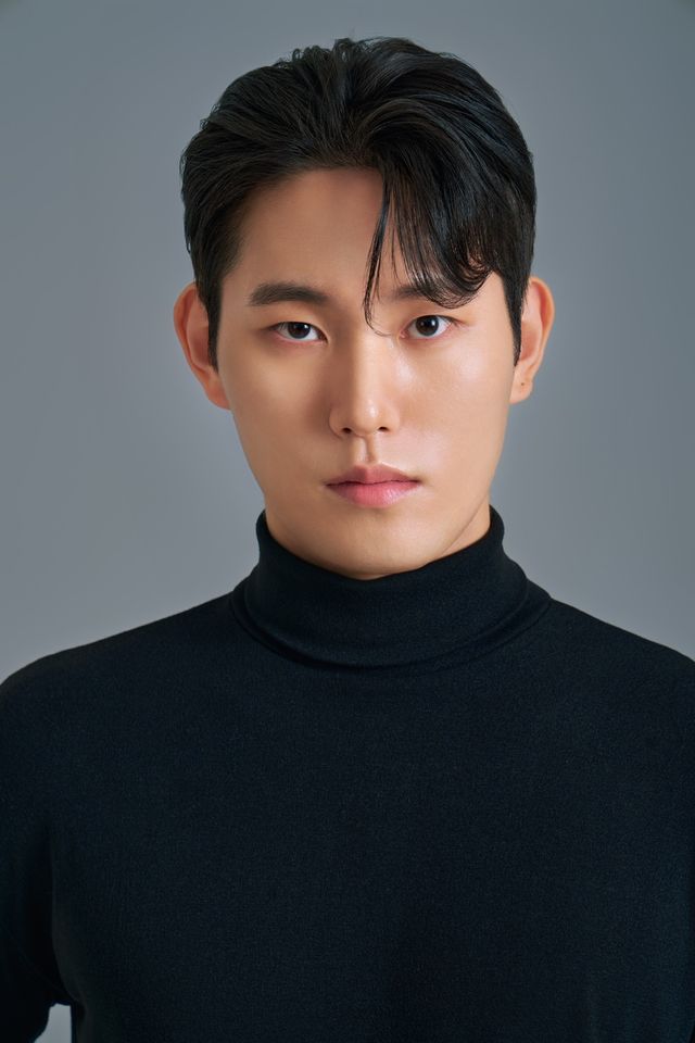 ヤン・ジウク サムネイル画像