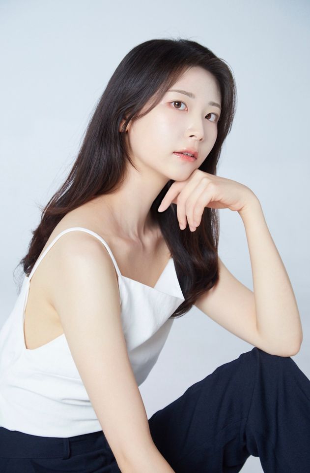 チェ・ジウ サムネイル画像