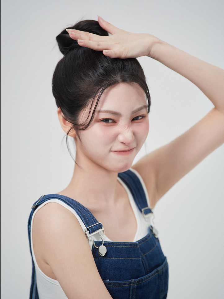 จอน แชรี ภาพขนาดย่อ