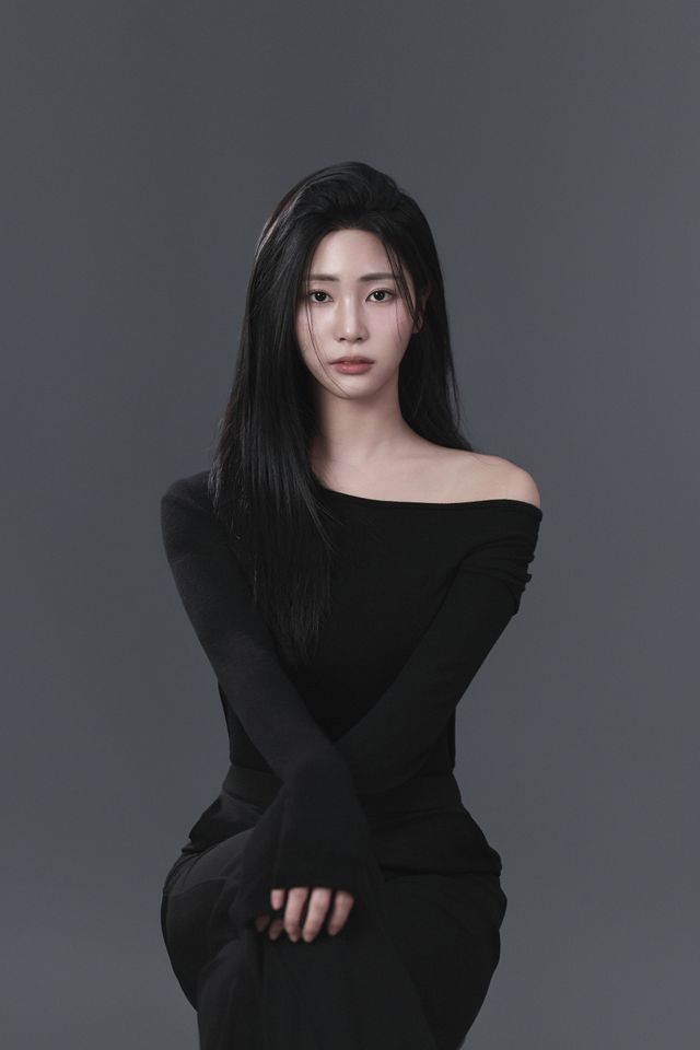 จอน แชรี ภาพขนาดย่อ