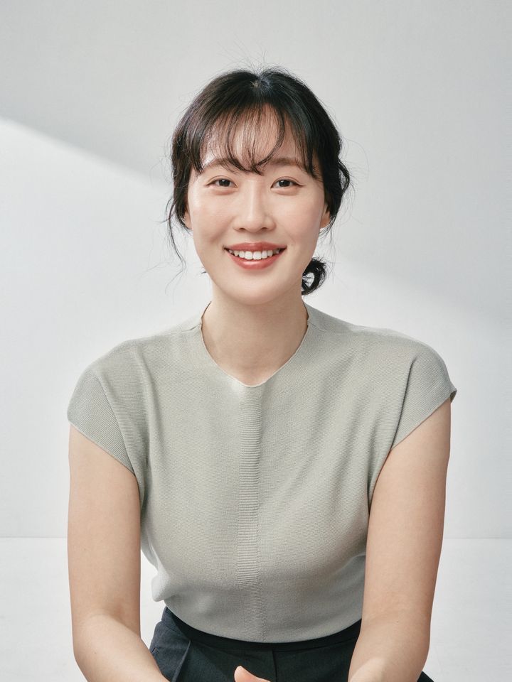 Lee Yoon-seo Thumbnail image
