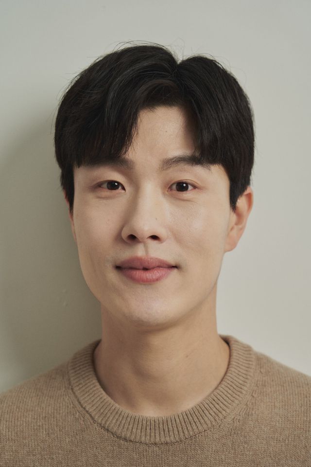 Lee Chang-won Thumbnail image