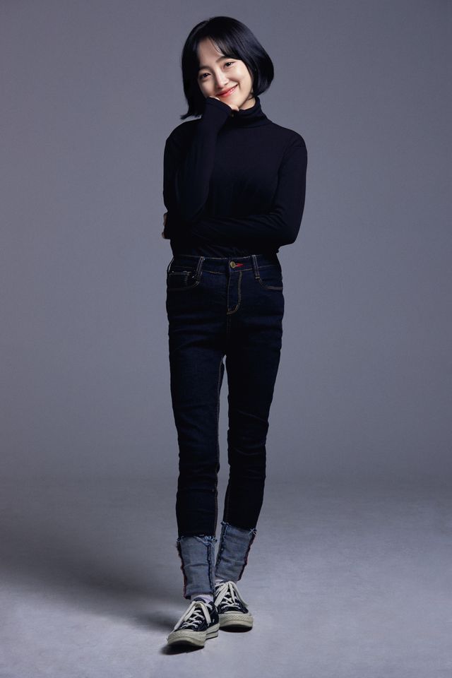 Park Ji-na Thumbnail image