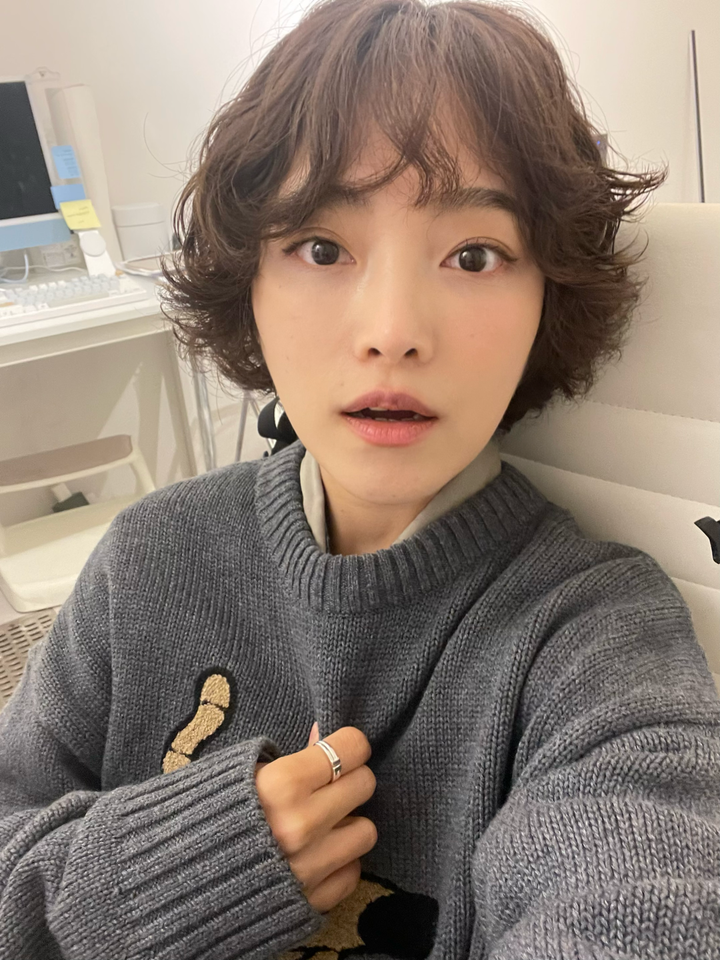 Park Ji-na Thumbnail image