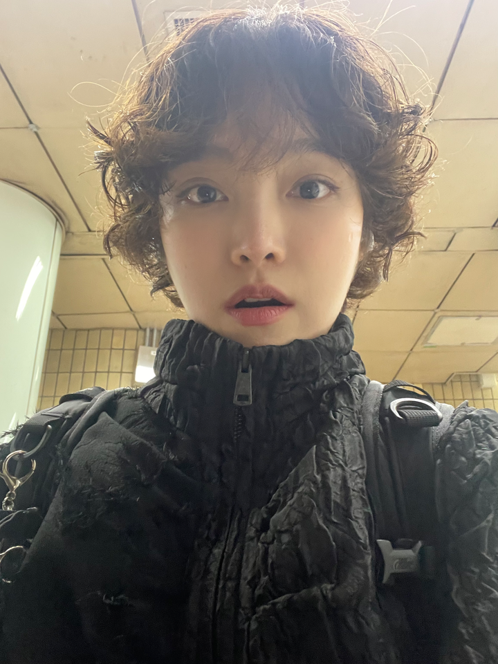 Park Ji-na Thumbnail image