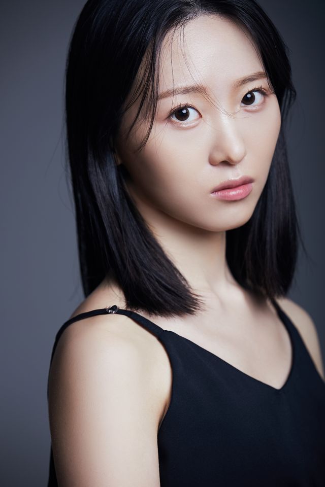 ลี ซอมุน ภาพขนาดย่อ