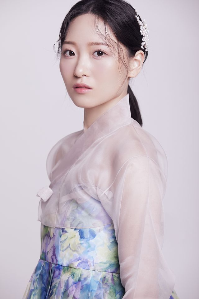 ลี ซอมุน ภาพขนาดย่อ