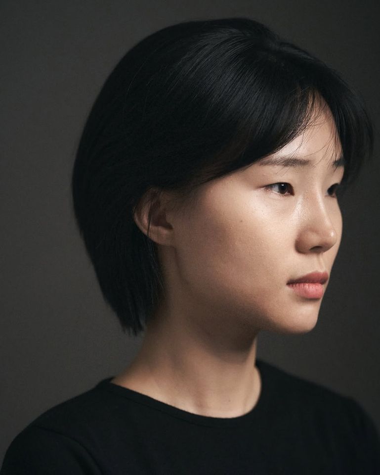 ユン・ジウォン サムネイル画像