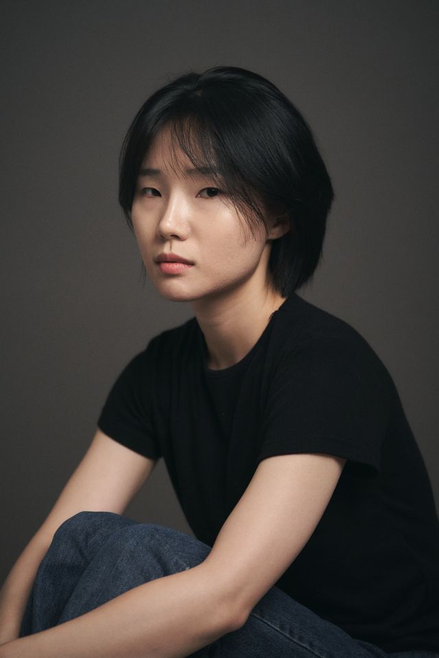 ユン・ジウォン サムネイル画像