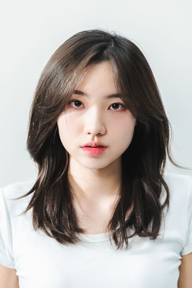 チャン・ヘリ サムネイル画像