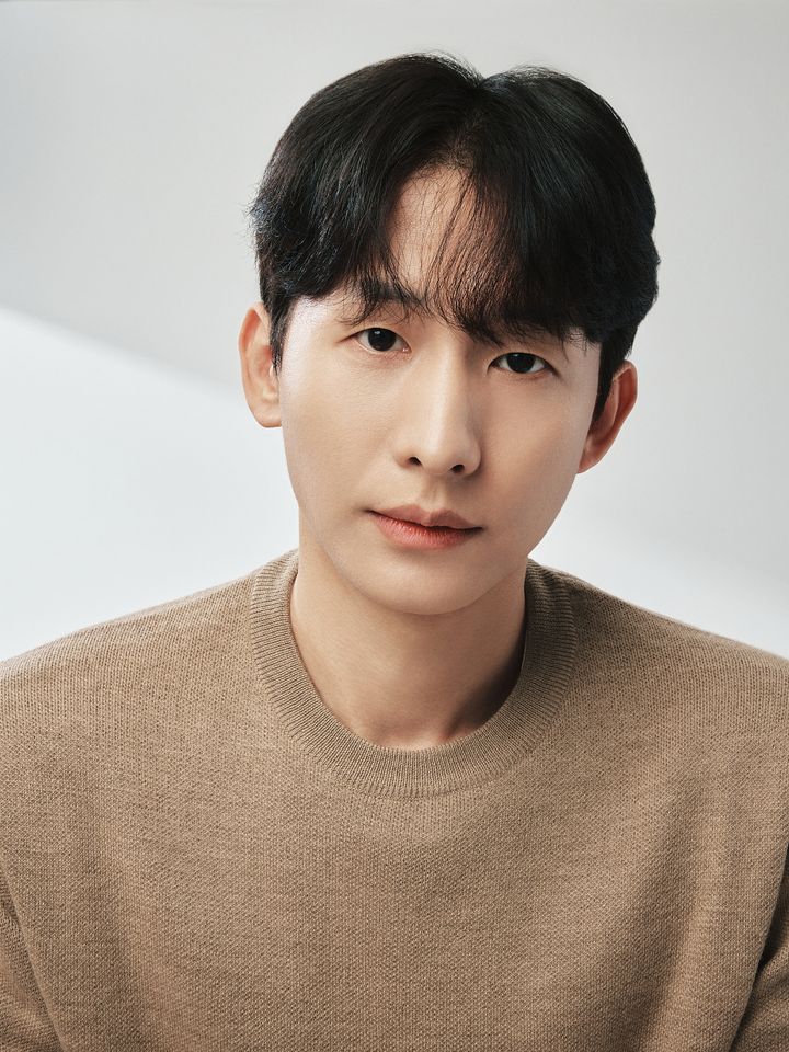 이형지 썸네일 이미지