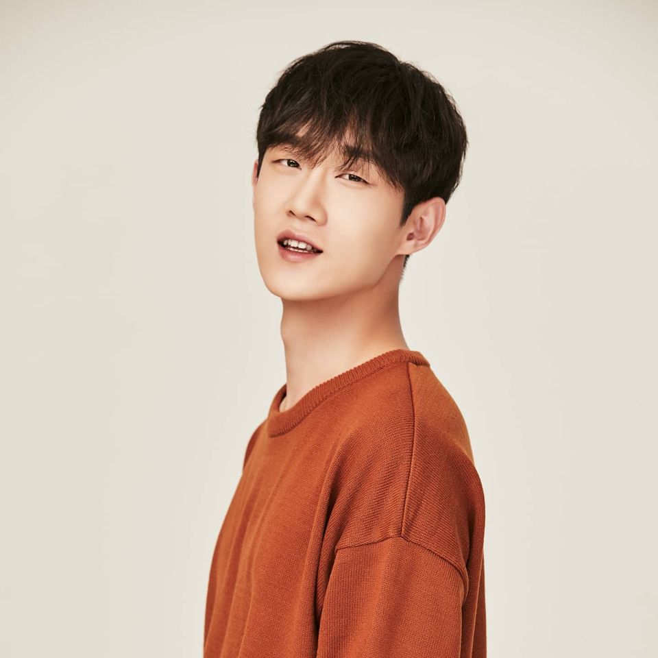 김洪관 サムネイル画像