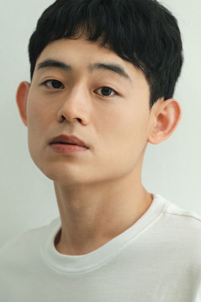 ソン・ヨンボム サムネイル画像