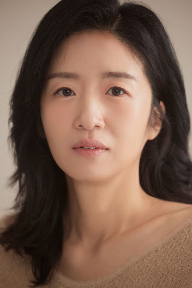 ยุน จองวอน ภาพขนาดย่อ