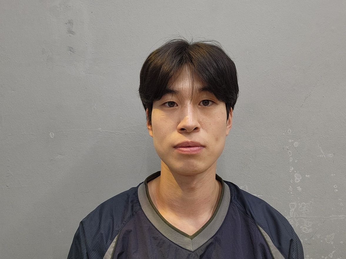 イ・ジユン サムネイル画像