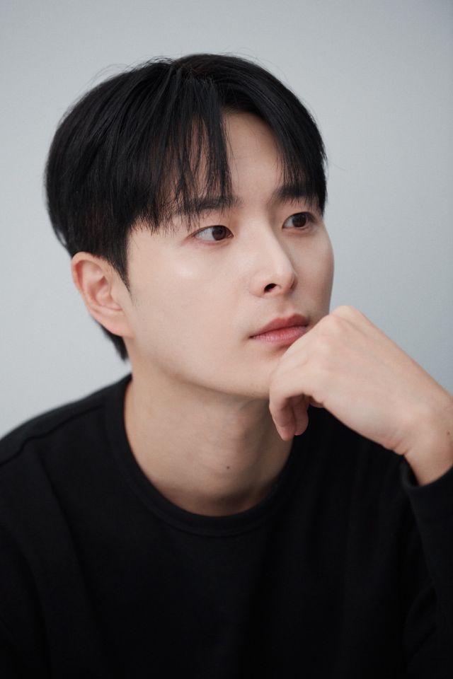 パク・ジョンホ サムネイル画像