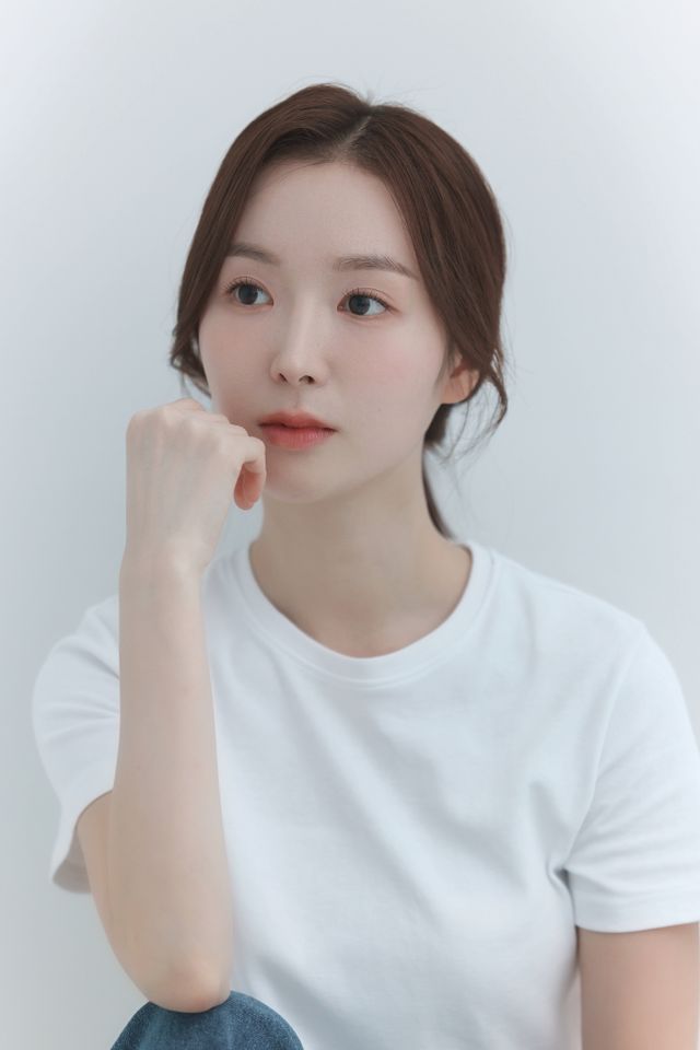 イ・ヘビン サムネイル画像