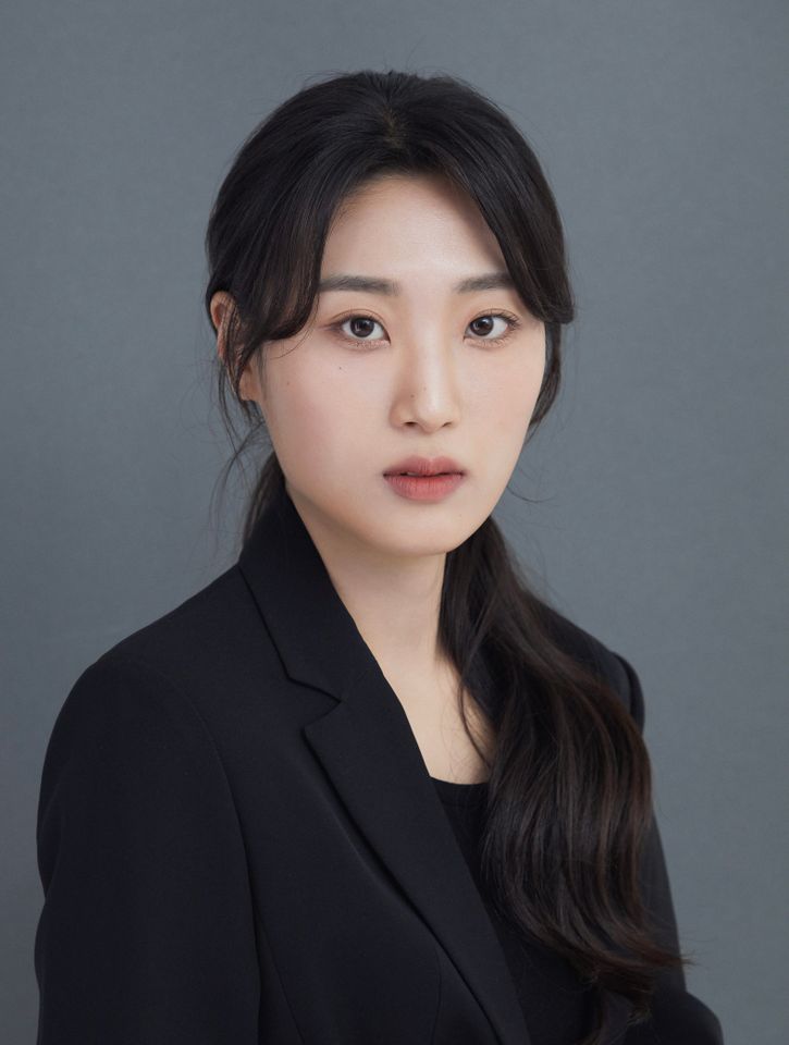 장윤진 썸네일 이미지