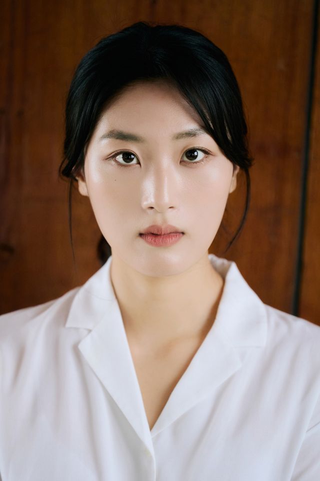 장윤진 썸네일 이미지