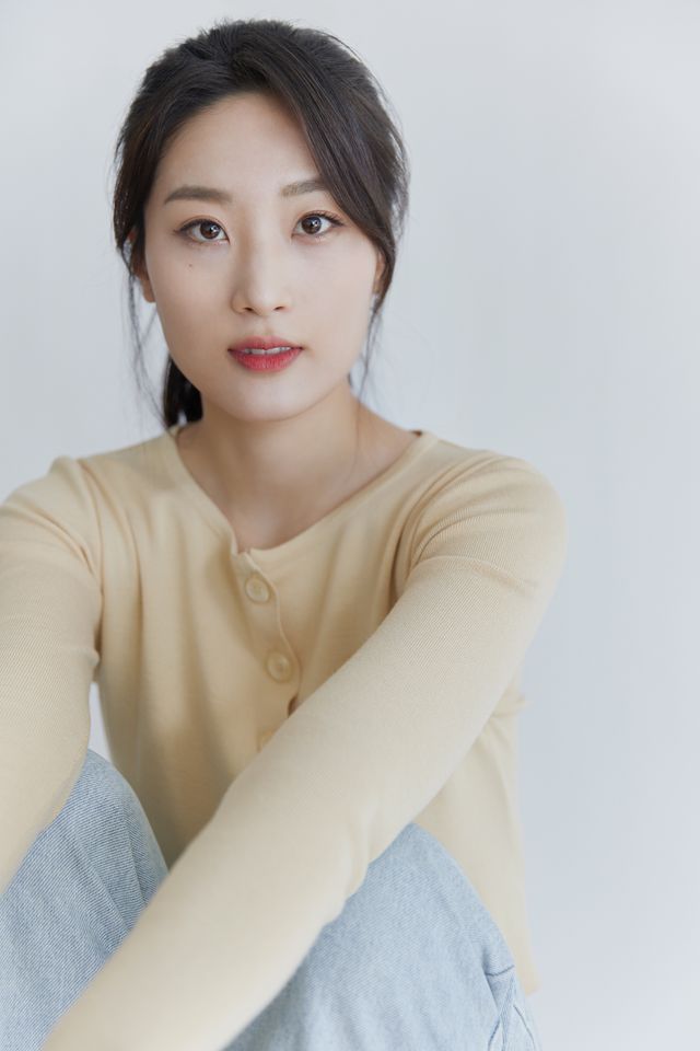 장윤진 썸네일 이미지