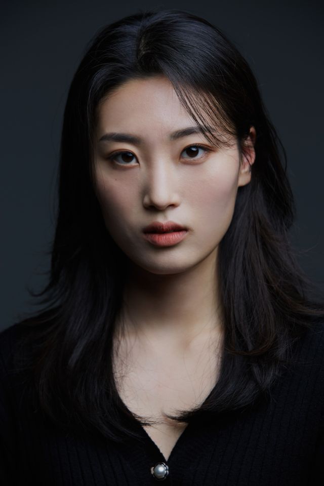 장윤진 썸네일 이미지