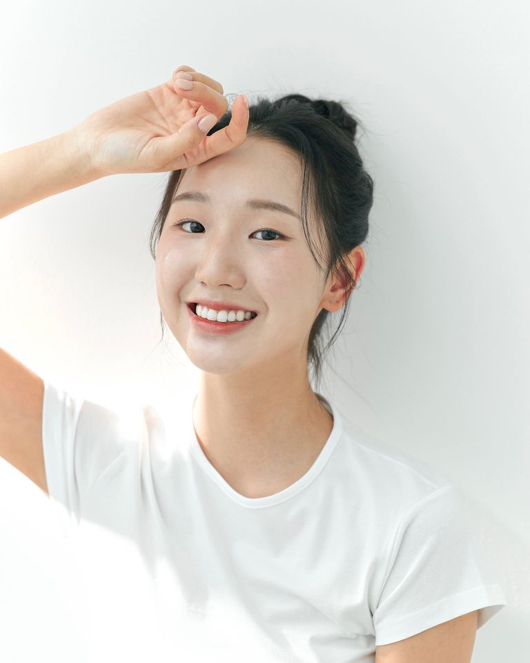 Song Dami Thumbnail image