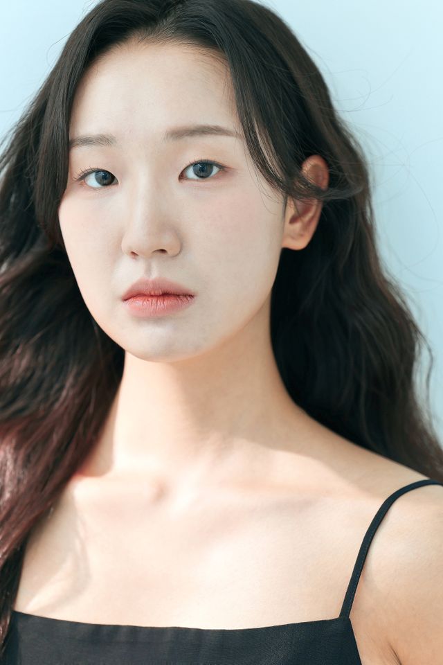 Song Dami Thumbnail image