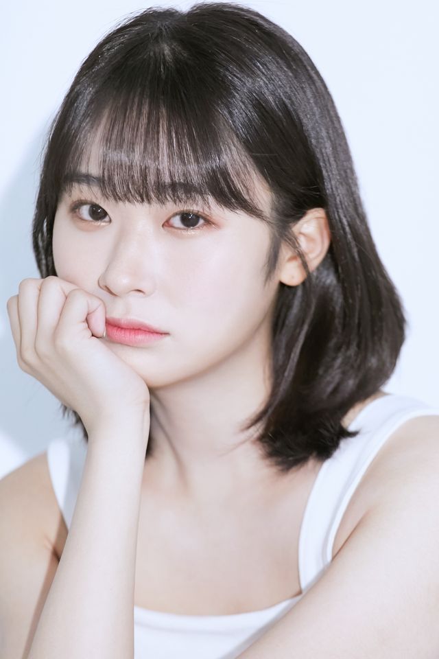 イ・ユリ サムネイル画像