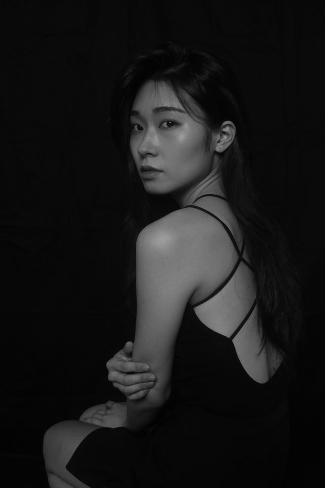 イ・ユリ サムネイル画像