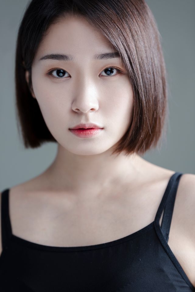 イ・ユリ サムネイル画像