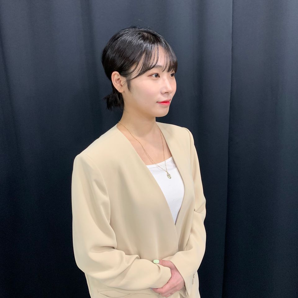 イ・ユリ サムネイル画像