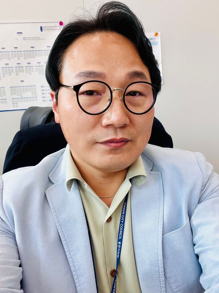 パク・ジュンヒー サムネイル画像