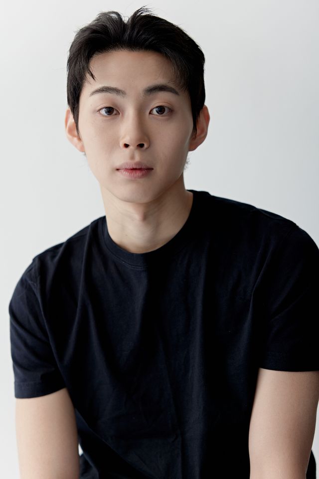 キム・グァンミン サムネイル画像