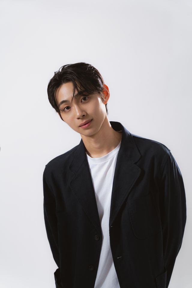 キム・グァンミン サムネイル画像