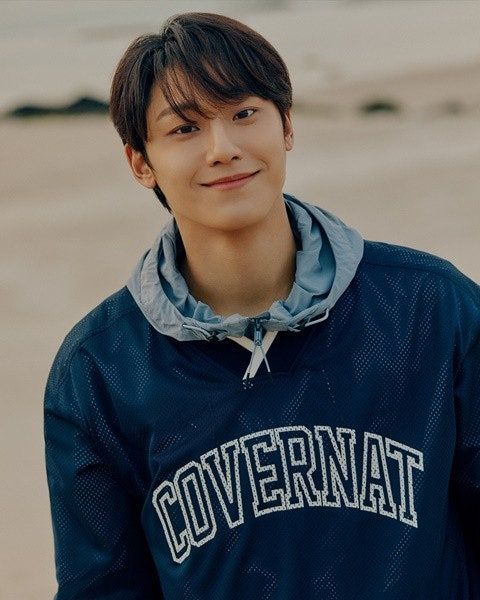 Lee Do-hyun Thumbnail image