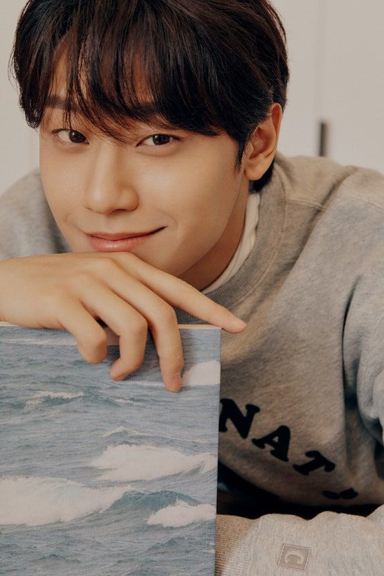 Lee Do-hyun Thumbnail image