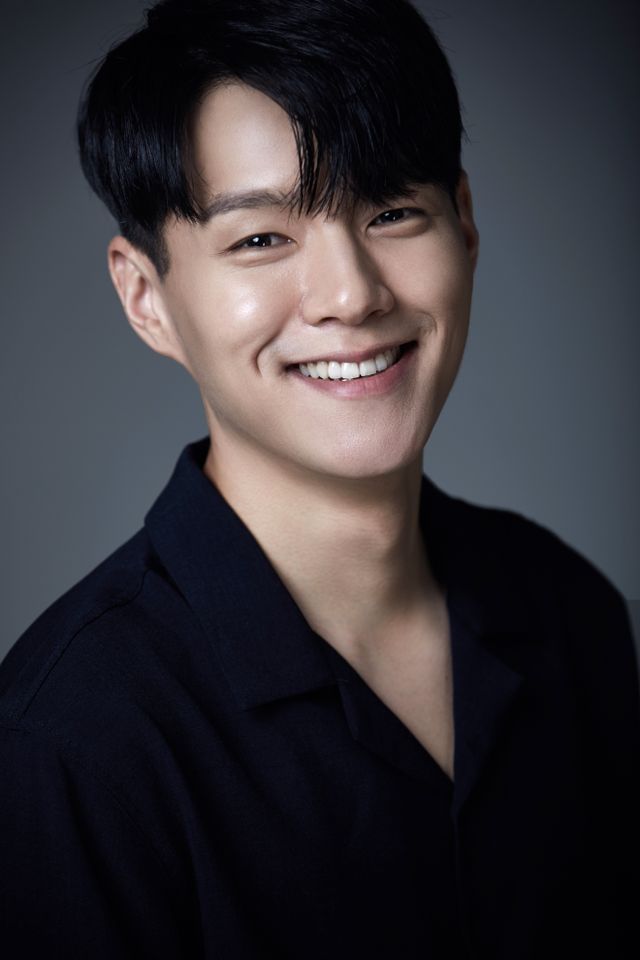 Yoo Jeong-han Thumbnail image