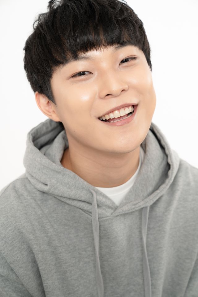 パク・ソンフン サムネイル画像