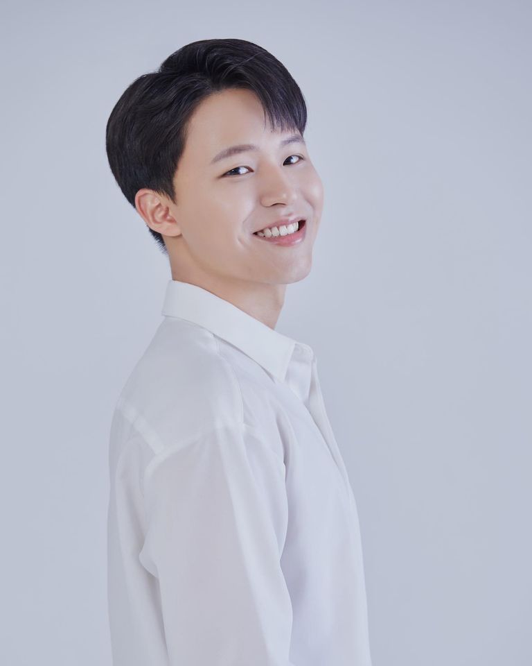 イ・チャンヒ サムネイル画像