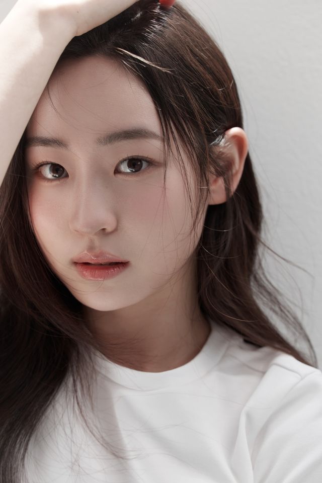 Lee Min-ju Ảnh thu nhỏ