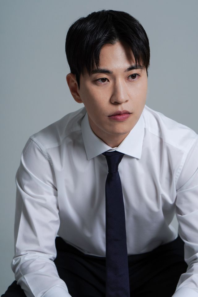 キム・ホニョン サムネイル画像