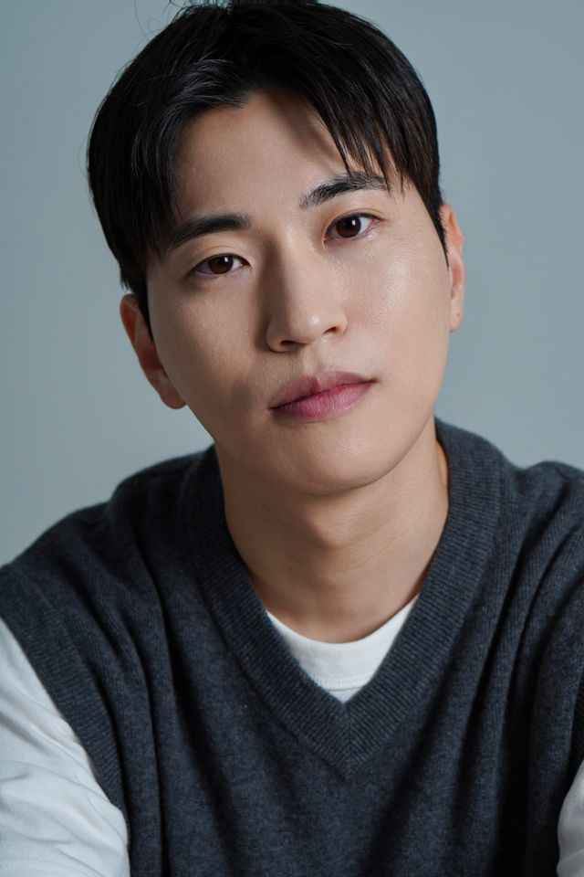 キム・ホニョン サムネイル画像