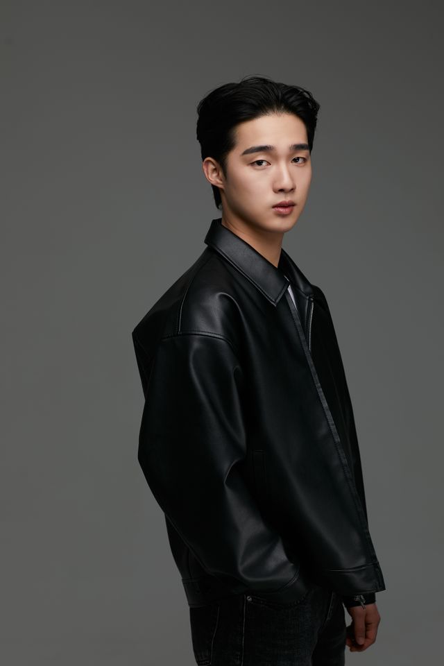 อี แชแบ็ก ภาพขนาดย่อ