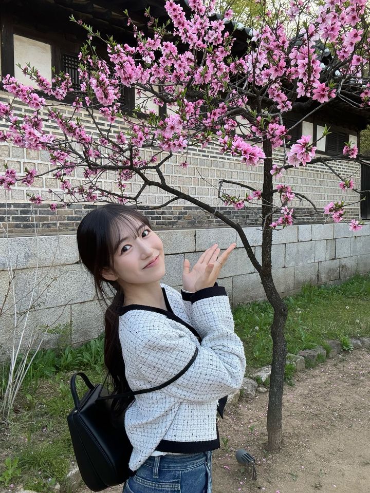 Woo Ye-jin Thumbnail image