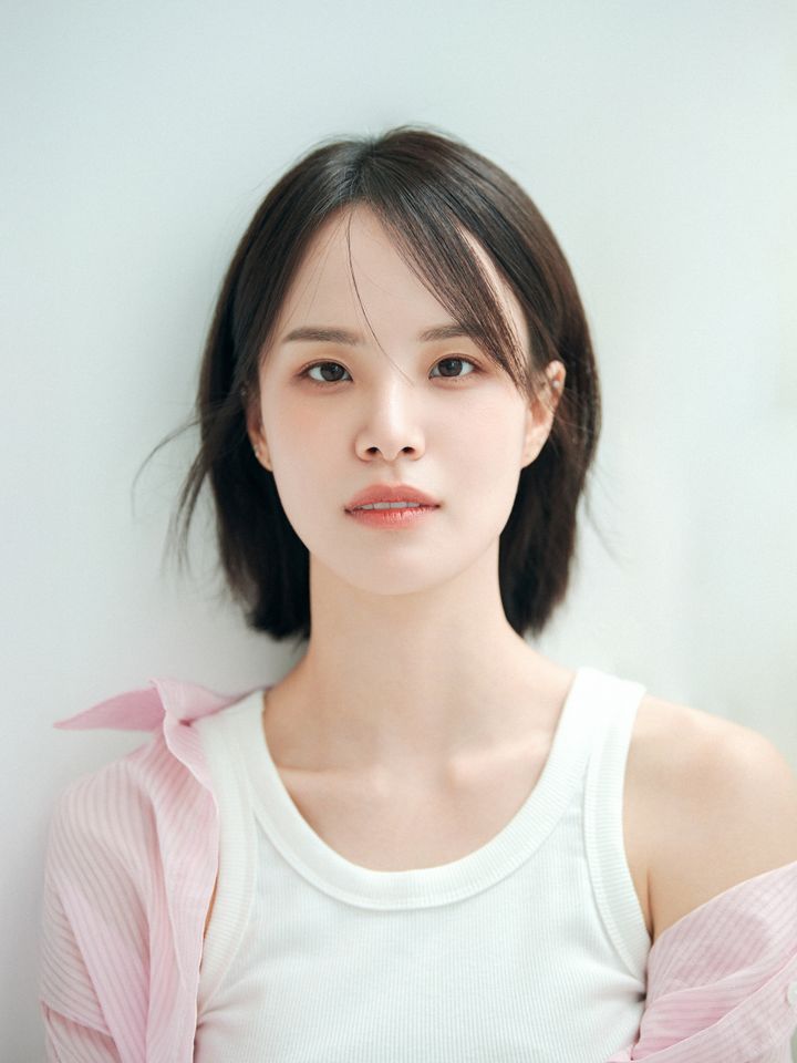 ホン・ユナ サムネイル画像