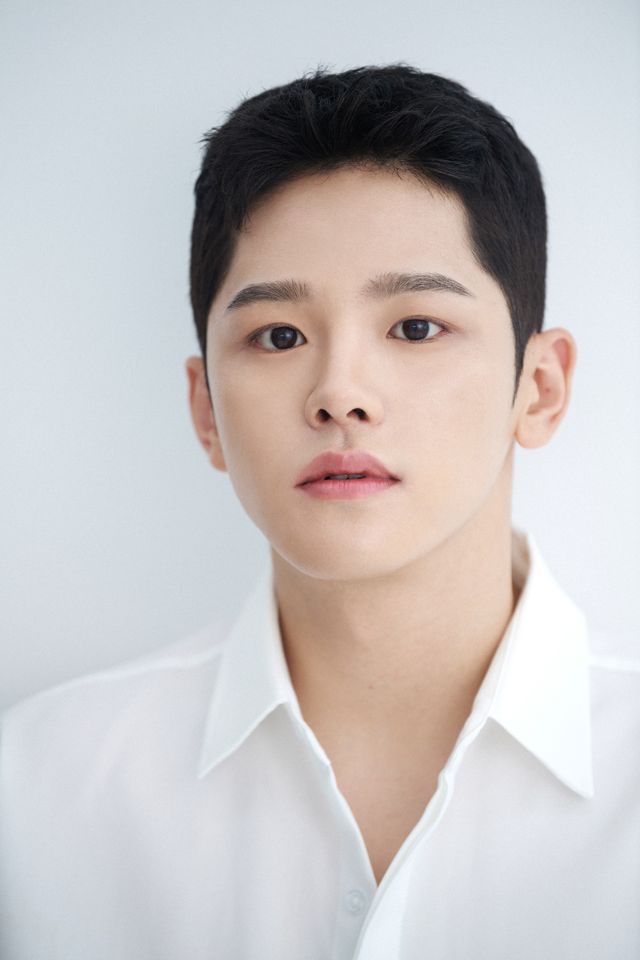 Bae Yoon Thumbnail image