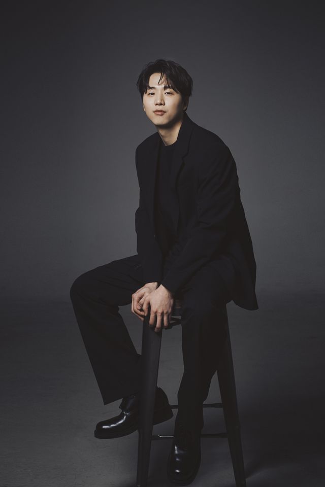 ยุน จี-ยง ภาพขนาดย่อ