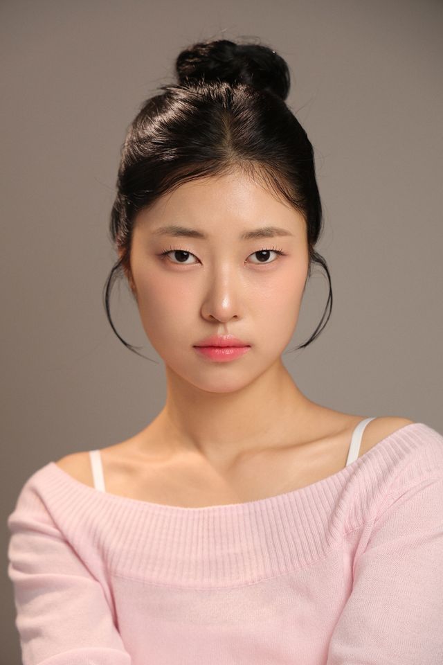 Kim I-sol Thumbnail image